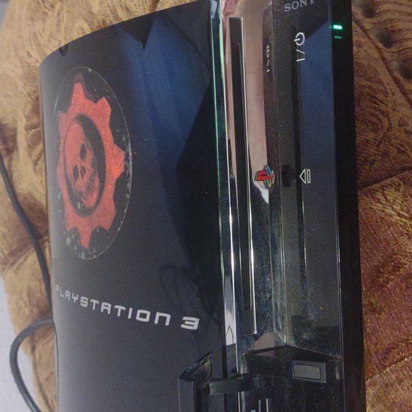 Original Playstation 3, 4 ports Infront trap door on top/front. - Picture 9 of 11